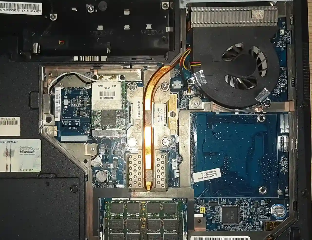 Image de ACER installation SSD <br><br> Nettoyage - pâte thermique