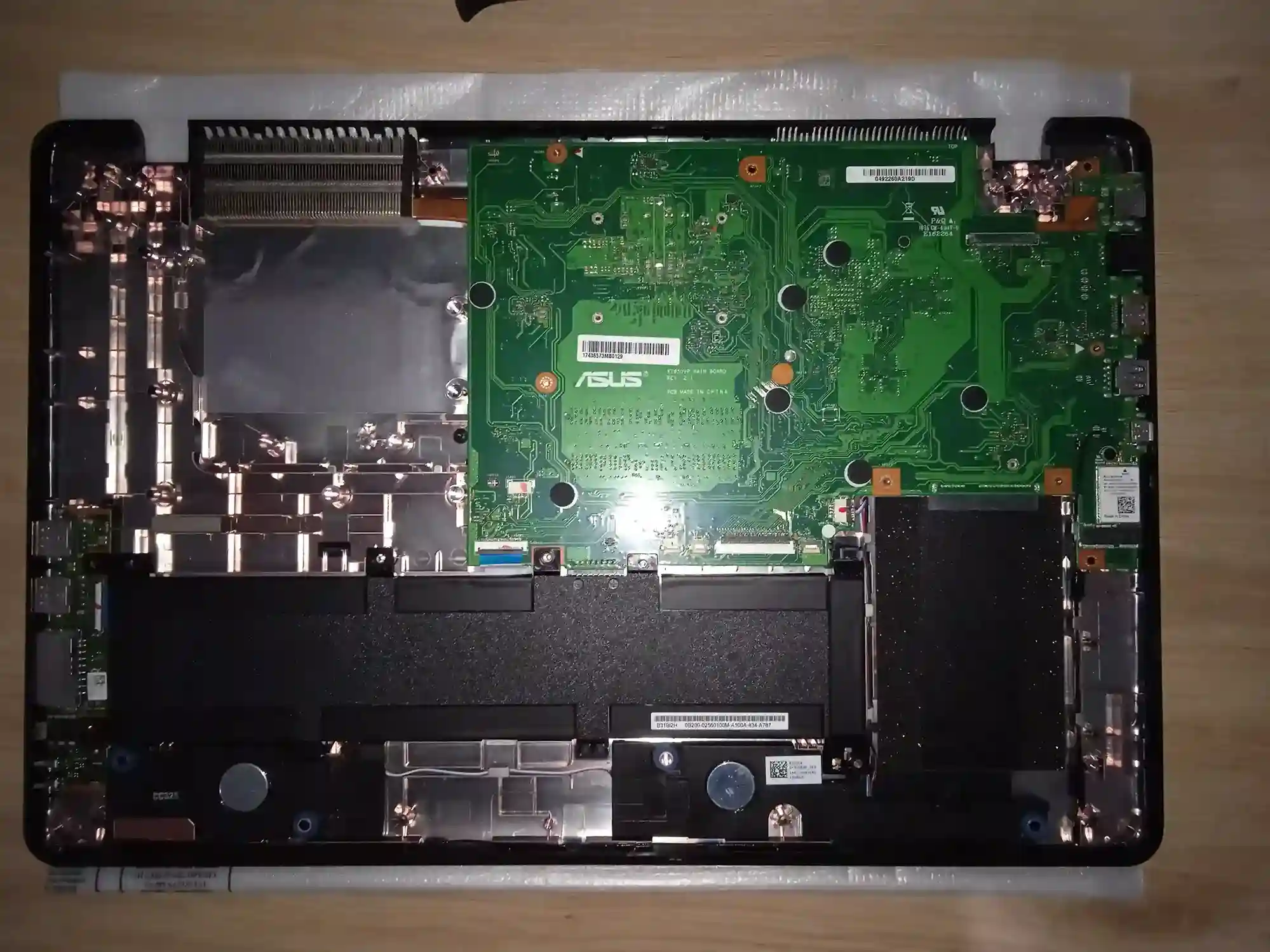 Image de  ASUS <br><br> Charnière