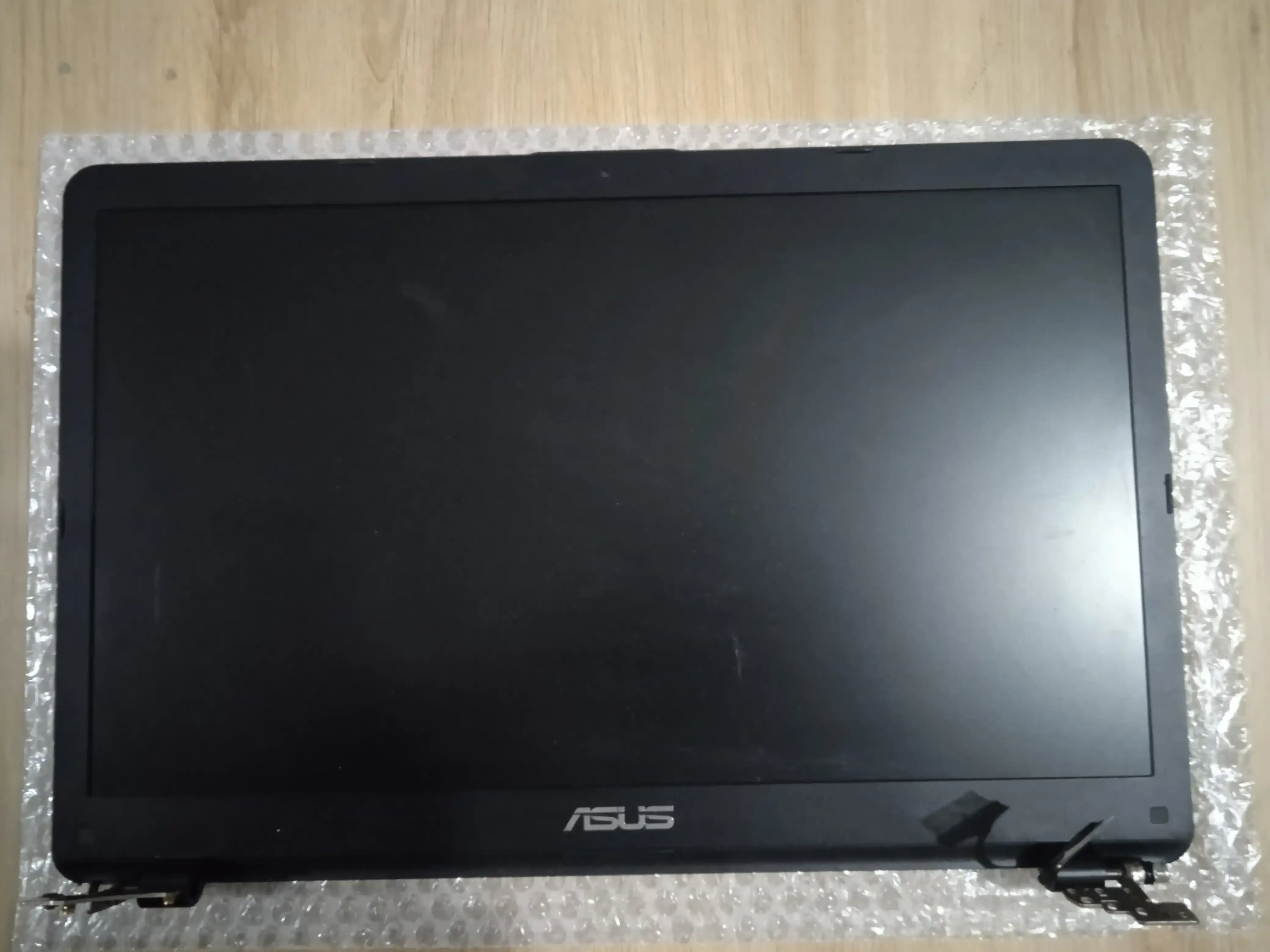 Image de  ASUS <br><br> Charnière