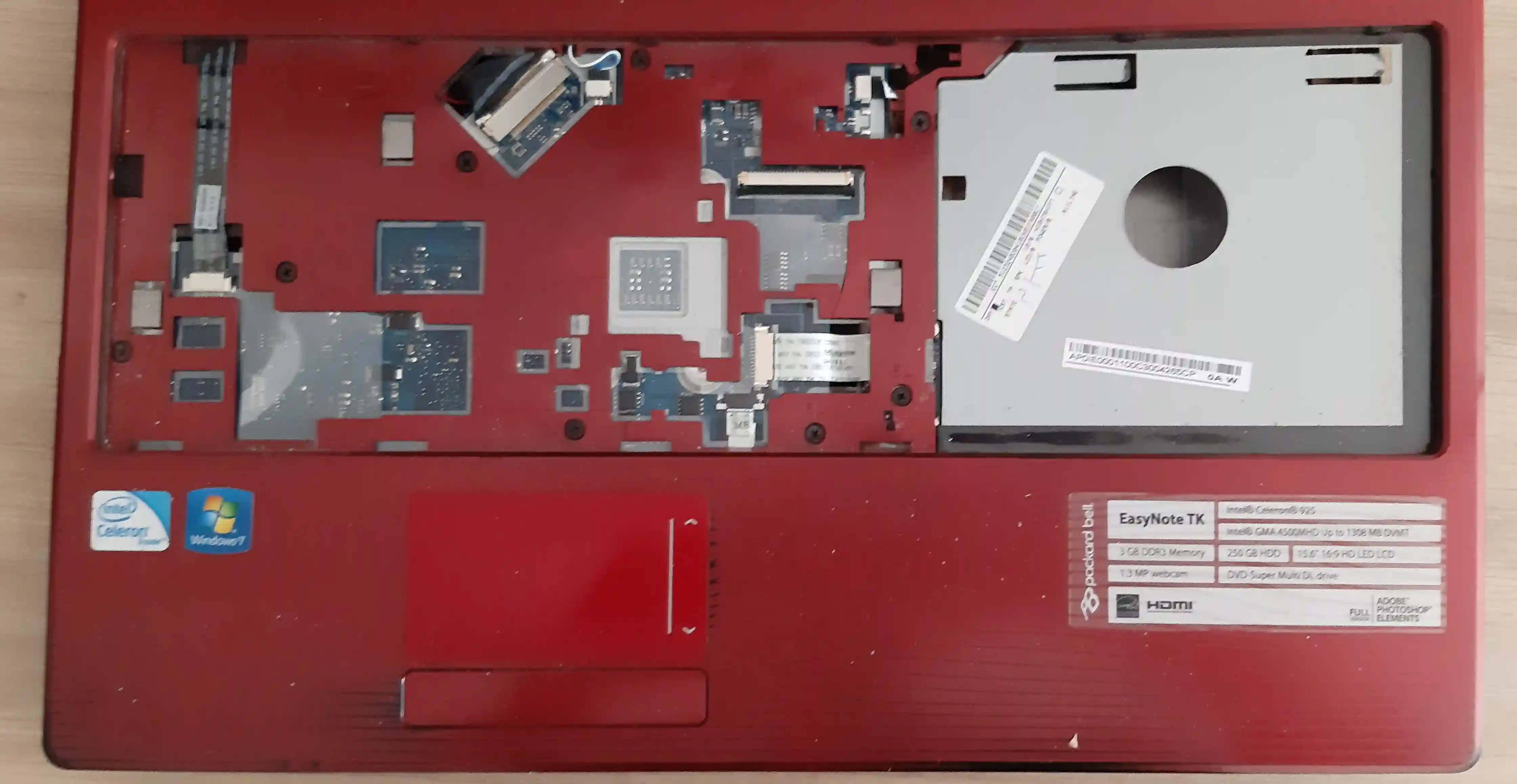 Image de  PACKARD-BELL <br><br>Changement dalle