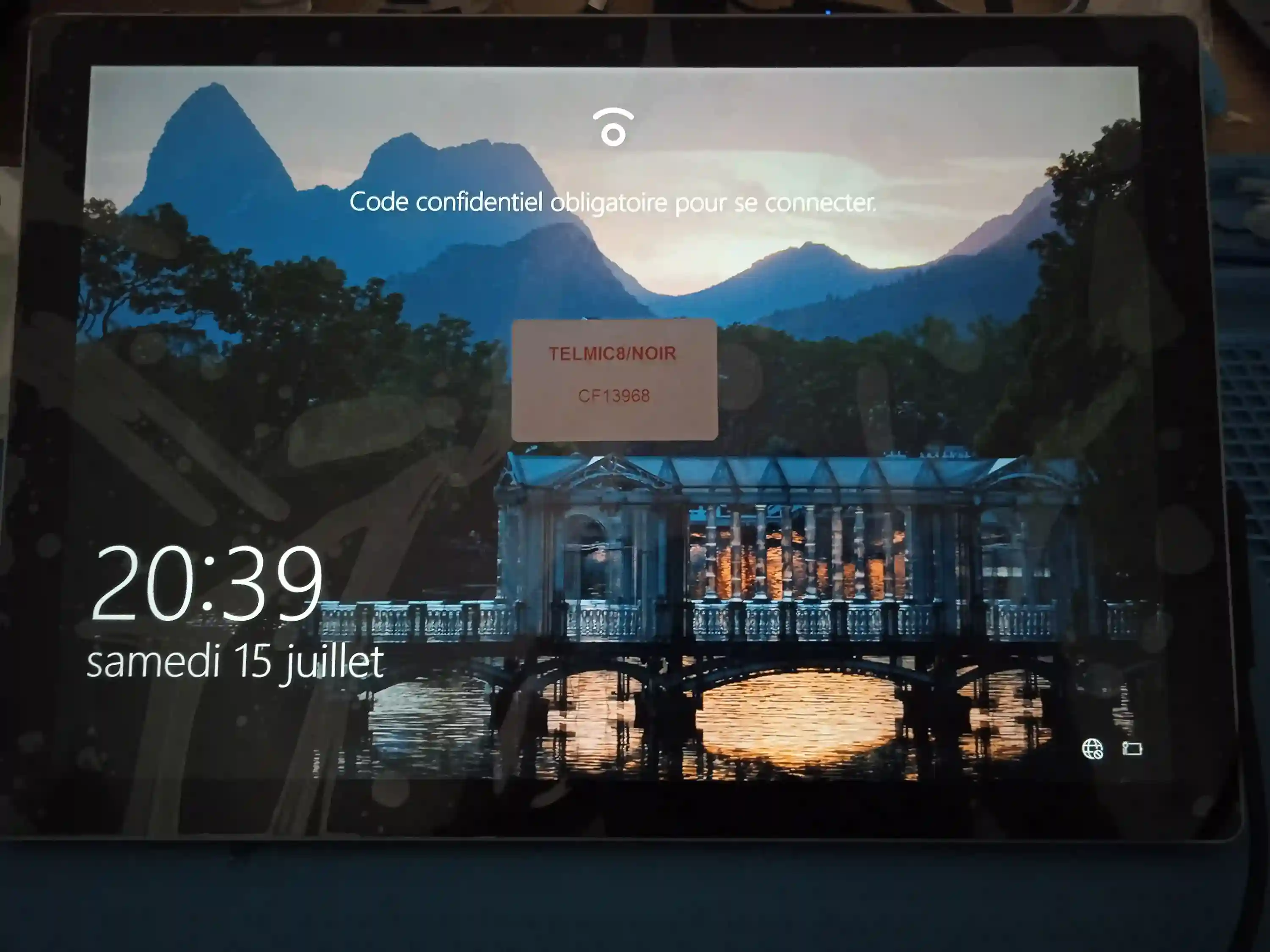 Image de  SURFACE PRO <br><br>Changement dalle