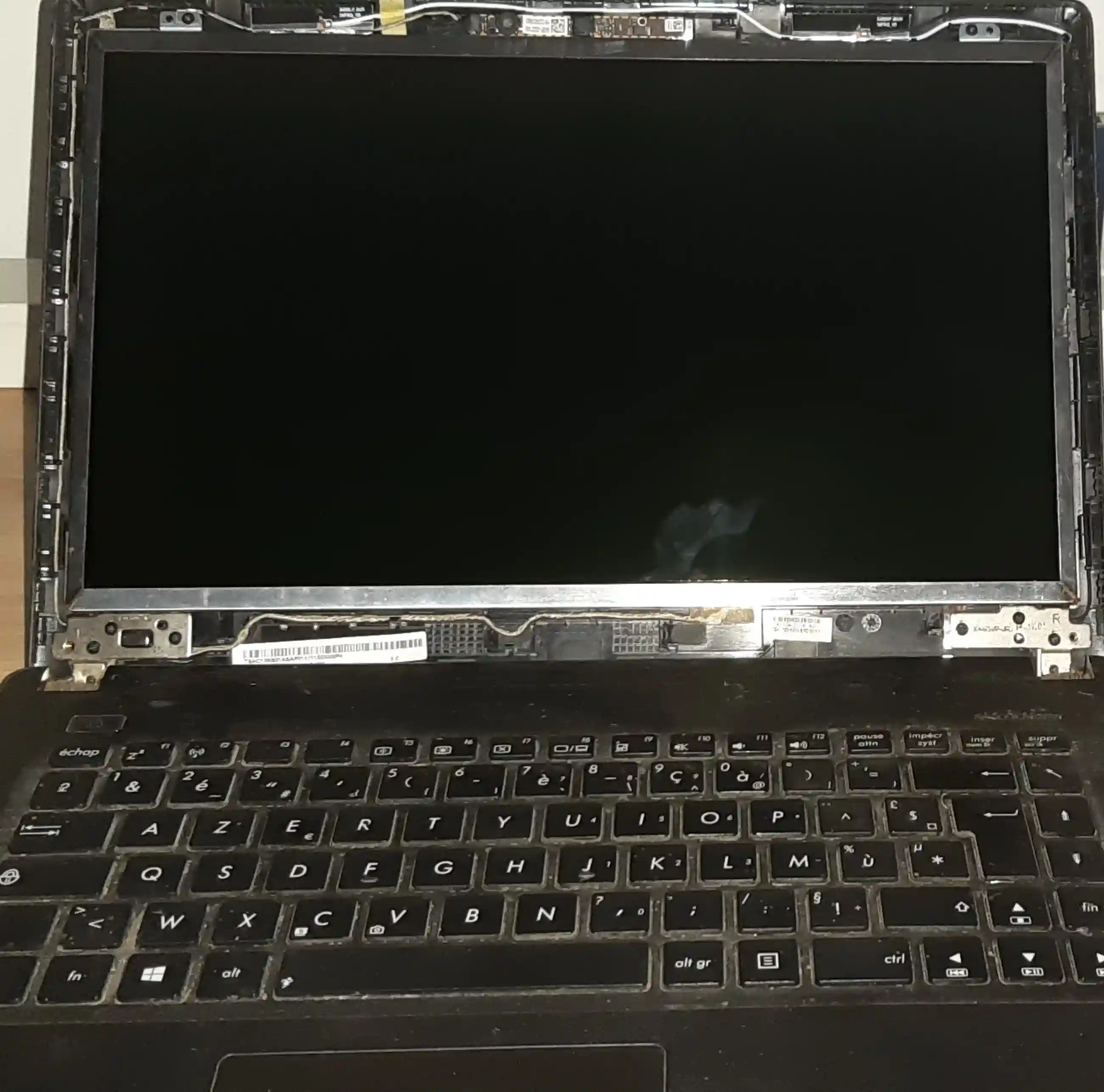 Image de  ASUS <br><br>Changement dalle