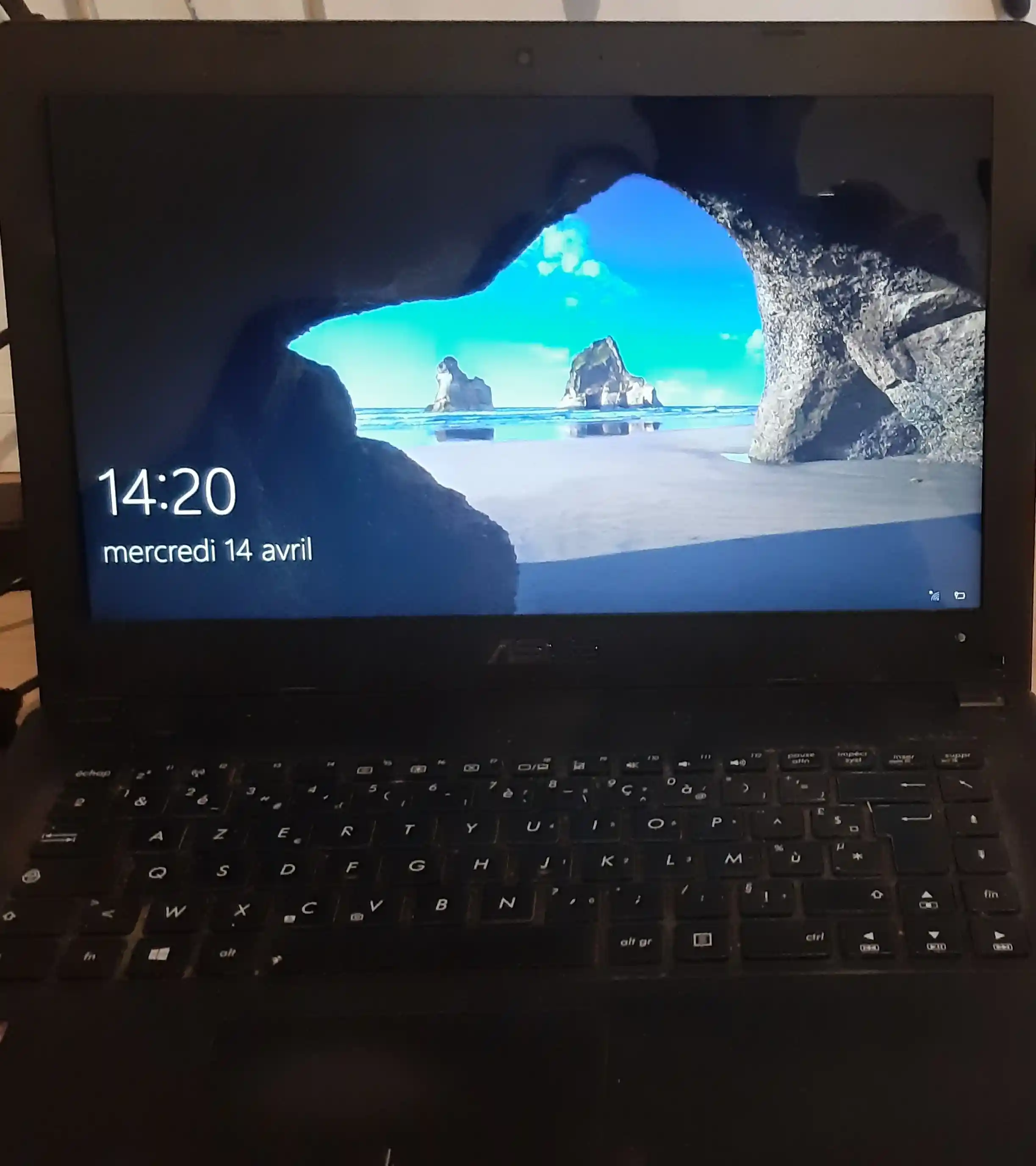 Image de  ASUS <br><br>Changement dalle