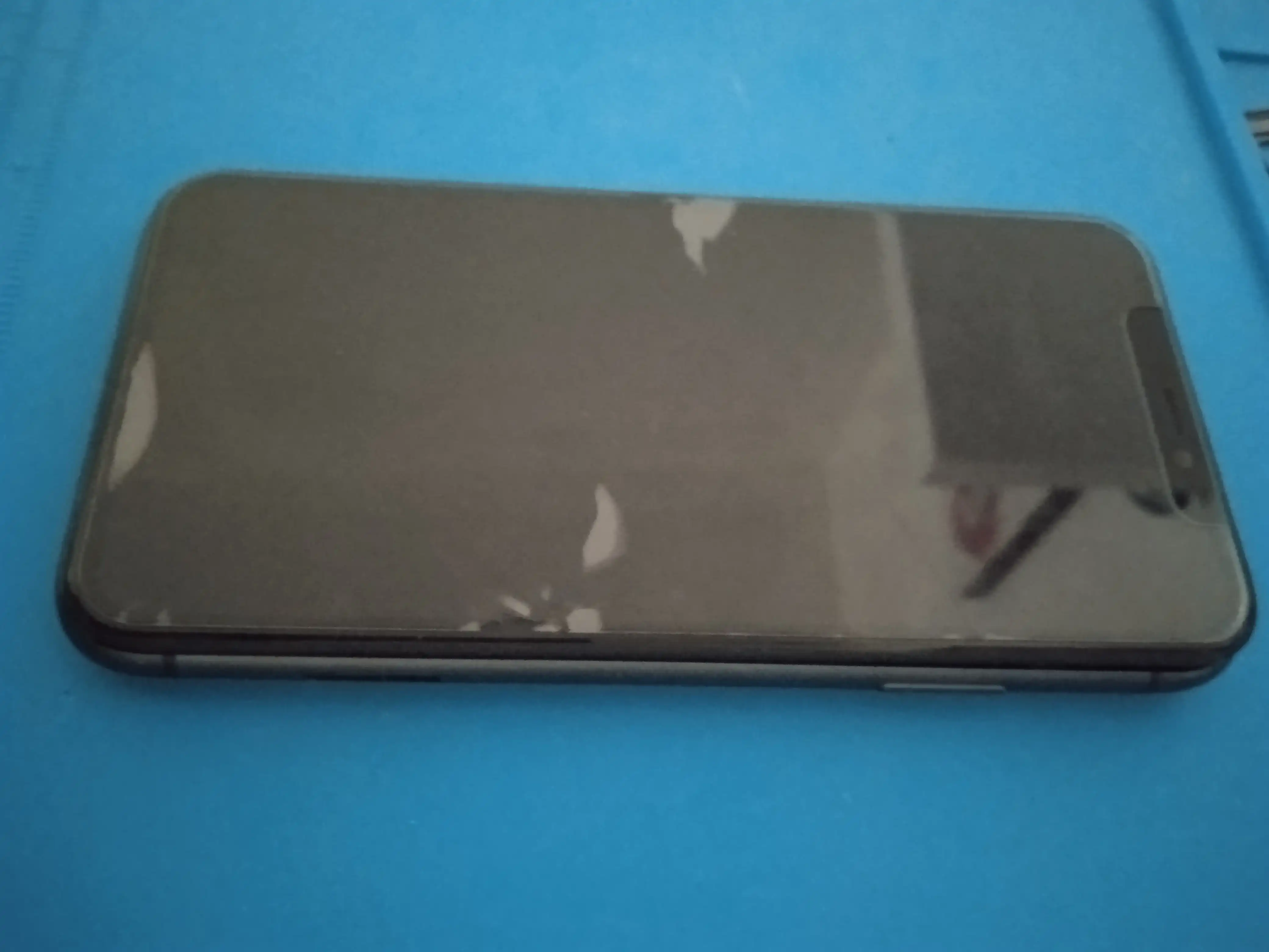 Image de iPhone 11 <br><br>Chassis et écran